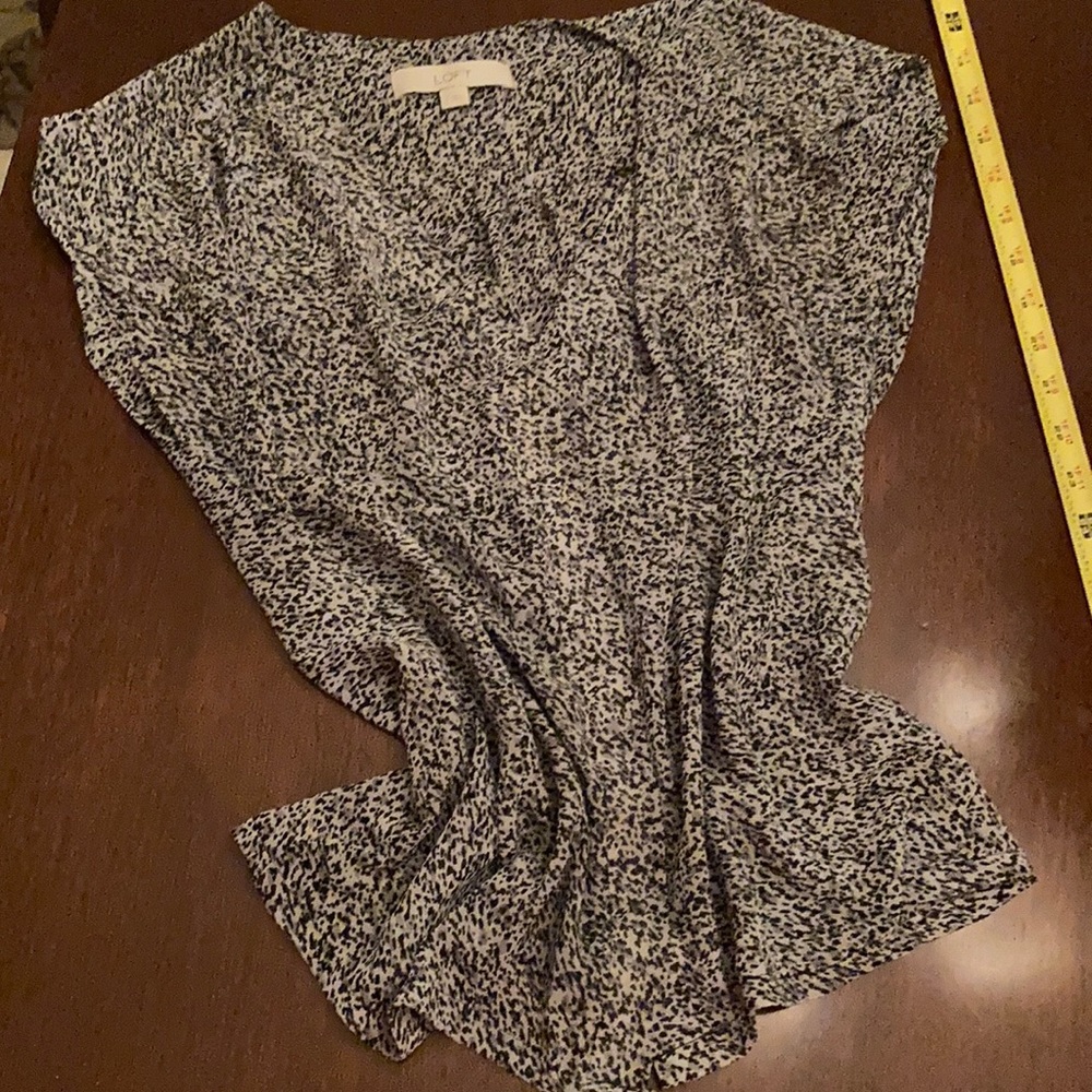 Loft short sleeved blouse